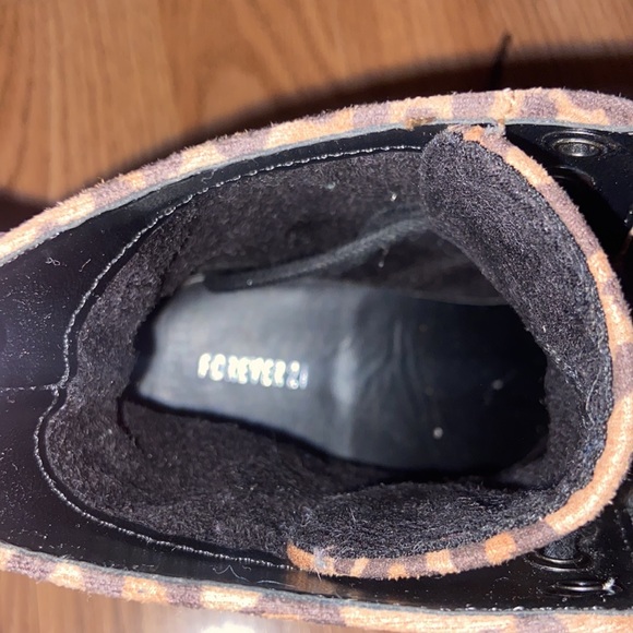 NWOT Forever 21 Leopard boots - Picture 5 of 9